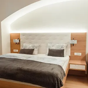 Szálloda Operna Klet